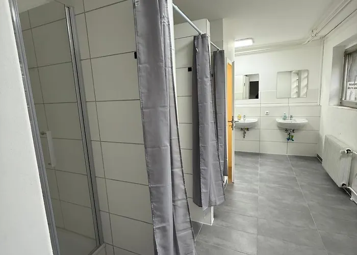Hostel&monteurzimmer Bei Kuk Hostel Hamburg